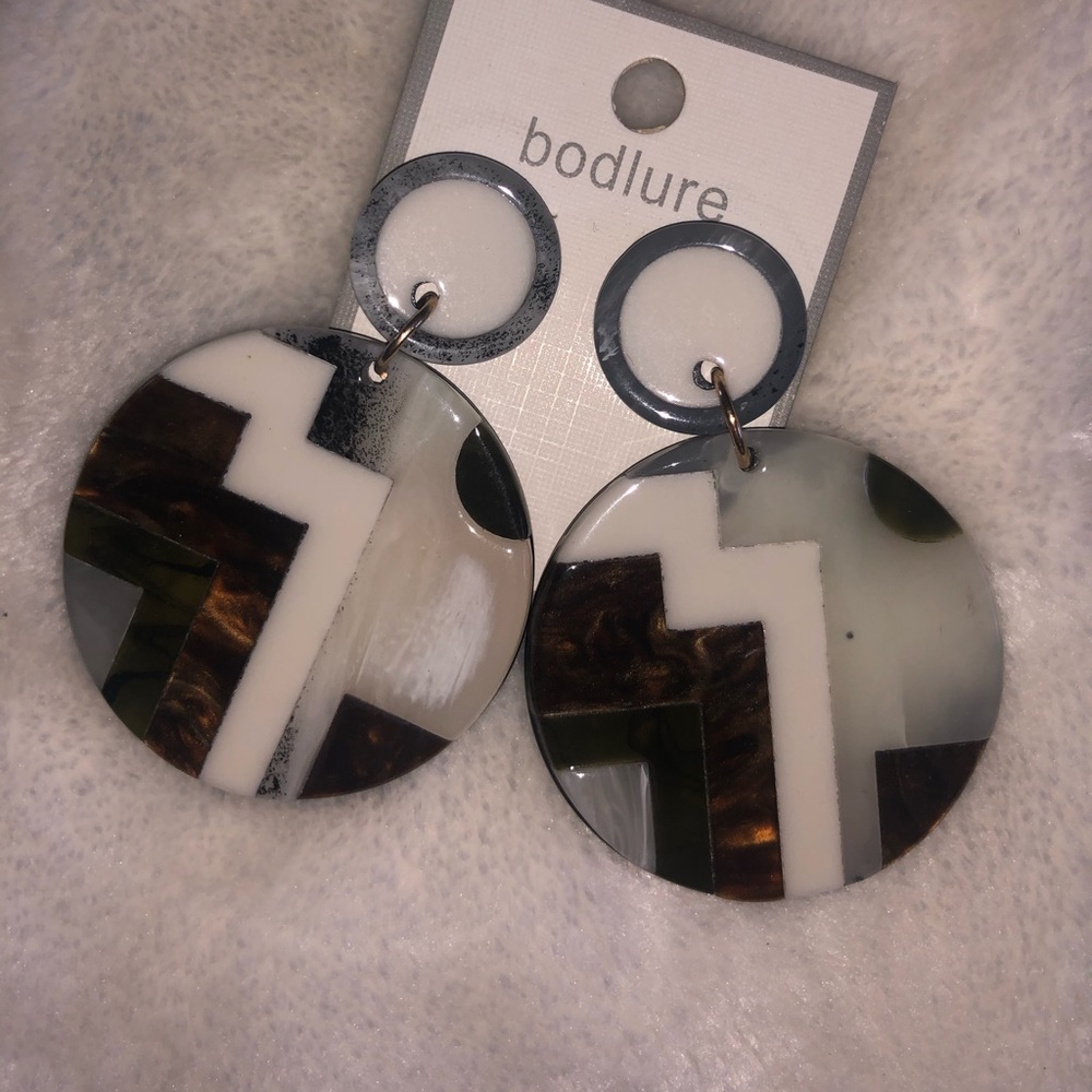 cute “bodlure” earnings!